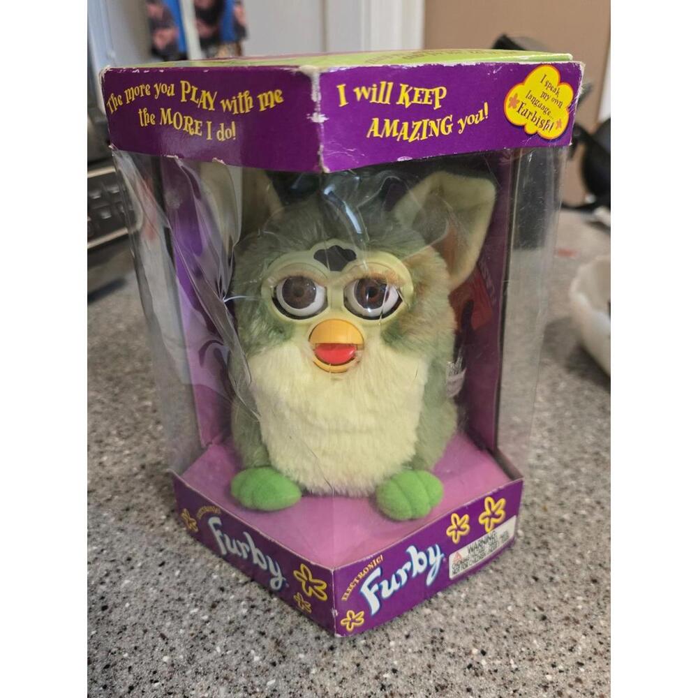 1999 Tiger Electronics Green Furby Model #70-800  NEW IN BOX RARE!!